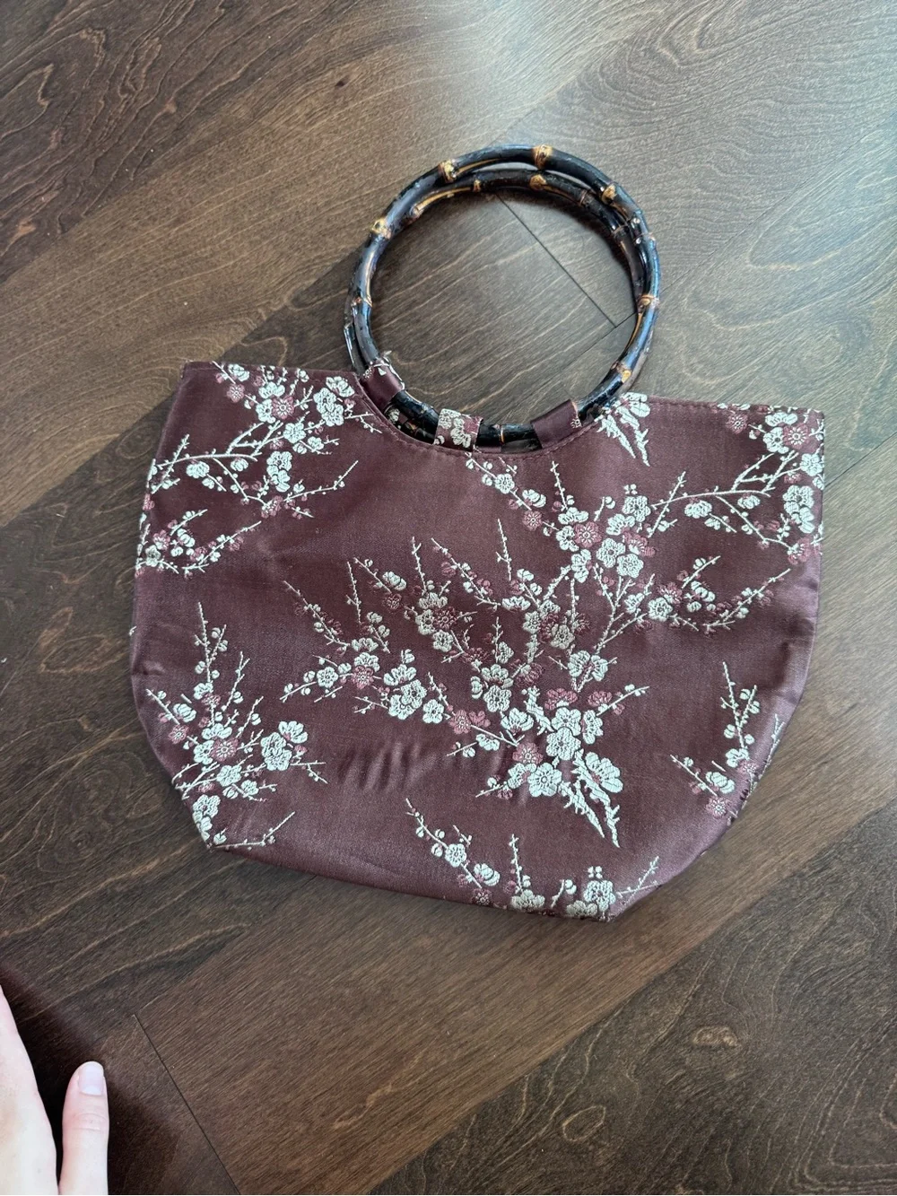 Elegant brown Floral Bamboo-Handle Tote Bag